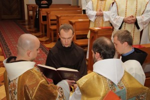 Brat Lotar odnawia śluby czasowe w 2012 roku.